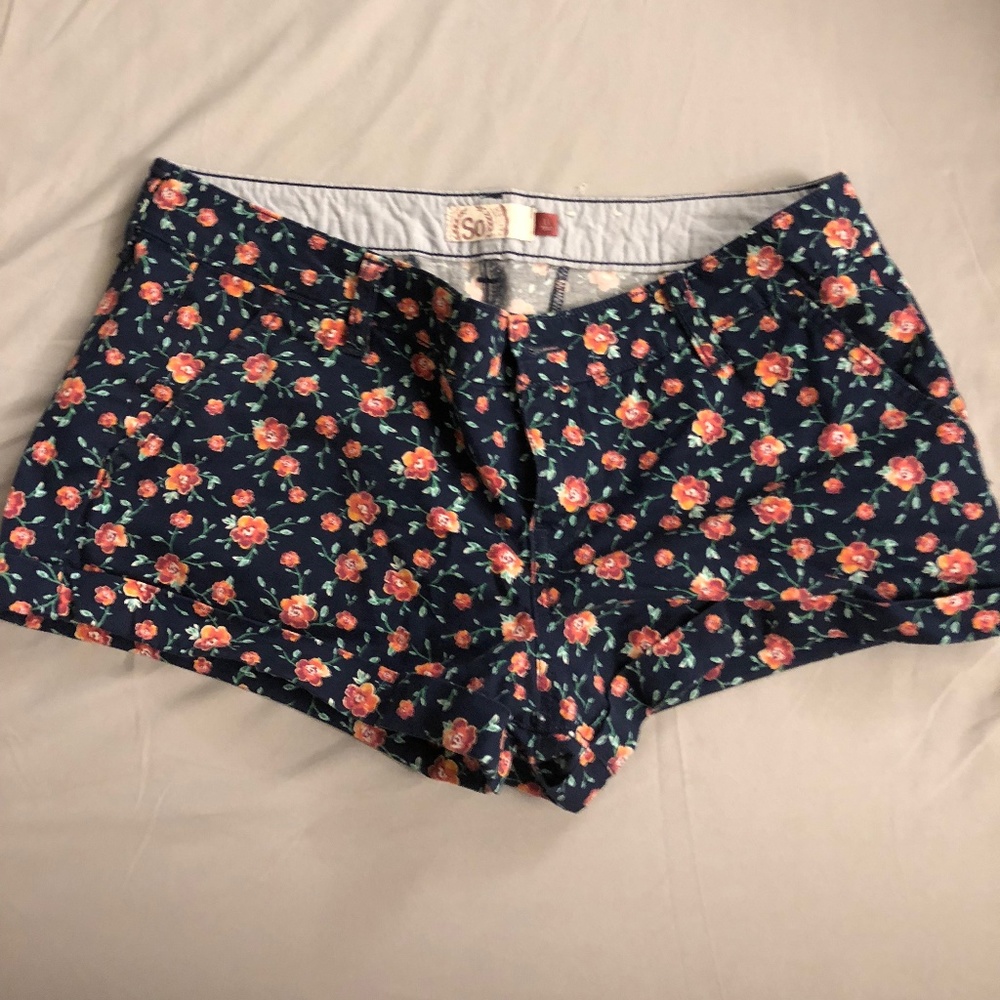 Floral Short